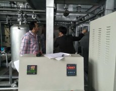 黎巴嫩客戶來(lái)公司考察檢驗(yàn)廢油過濾蒸餾設(shè)備